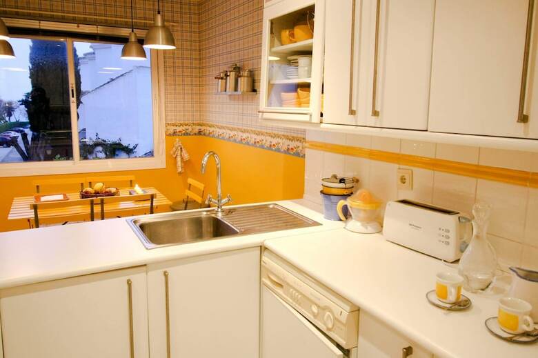 Apartamentos Suitur Beachfront Duplex With Pool And Sea Views