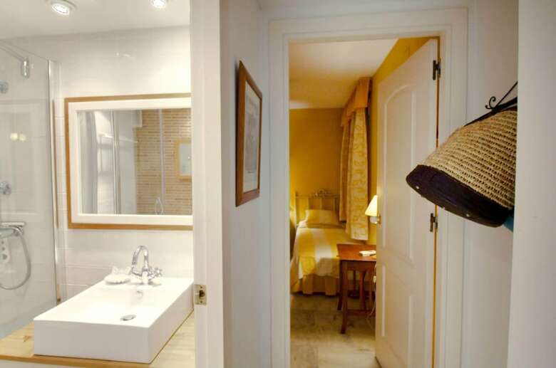 Apartamentos Suitur Beachfront Duplex With Pool And Sea Views