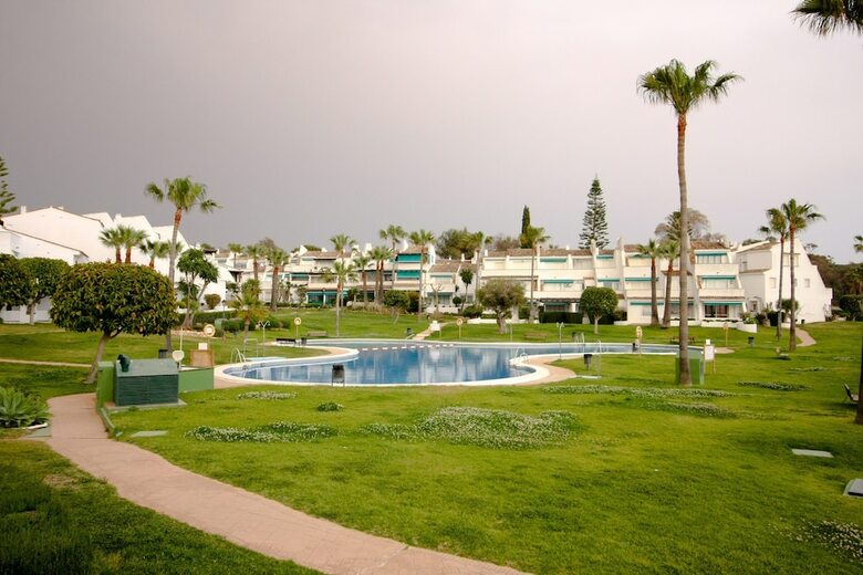 Apartamentos Suitur Beachfront Duplex With Pool And Sea Views