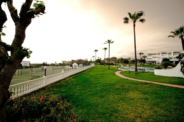 Apartamentos Suitur Beachfront Duplex With Pool And Sea Views