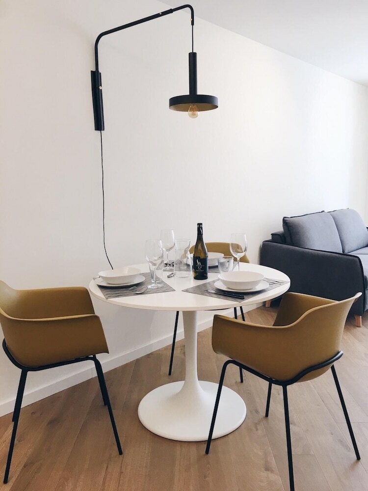 Apartamentos Casas � Beira