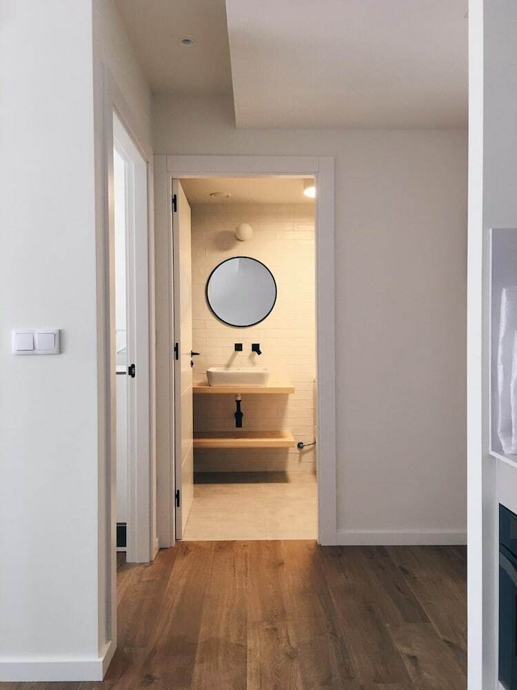 Apartamentos Casas � Beira