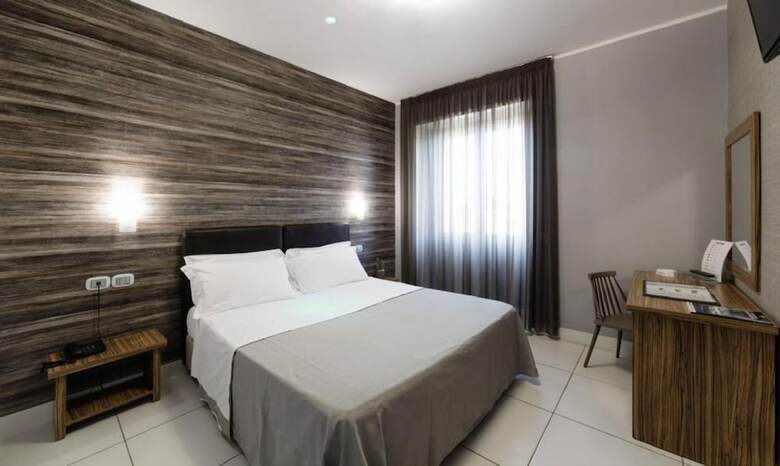 Hotel Plana