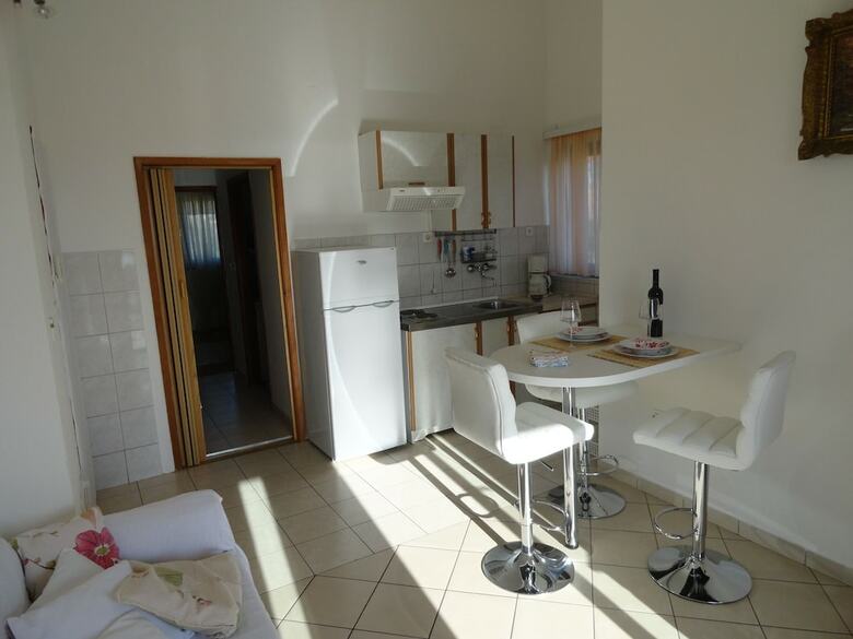 Apartmani Dragovi? Brodarica
