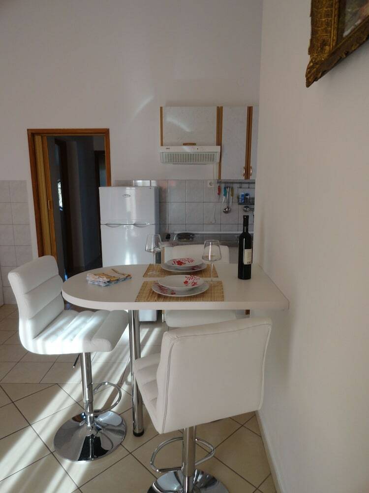 Apartmani Dragovi? Brodarica