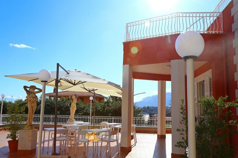 Bed & Breakfast Villa Edera Rental Rooms