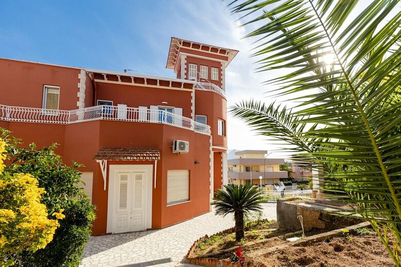 Bed & Breakfast Villa Edera Rental Rooms