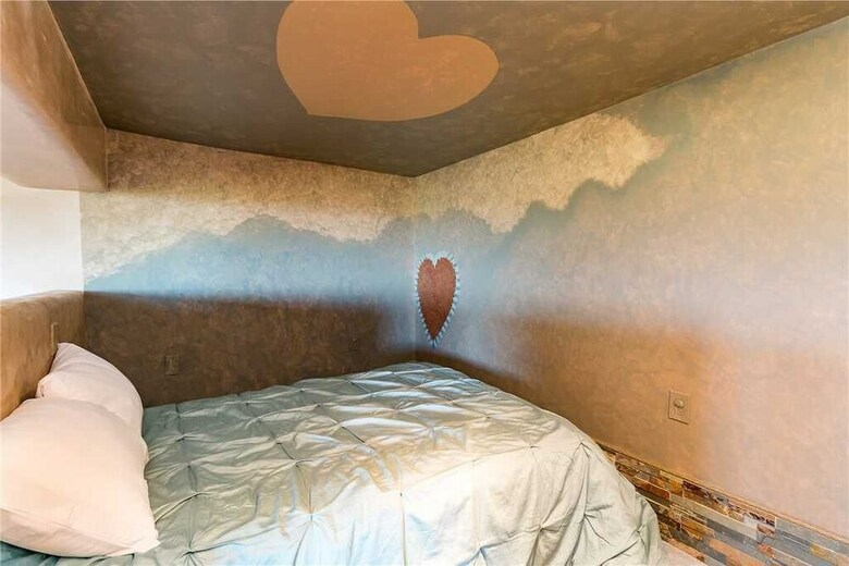 Summit Sanctuary, 3 Bedrooms, Sleeps 8, Mountain Views