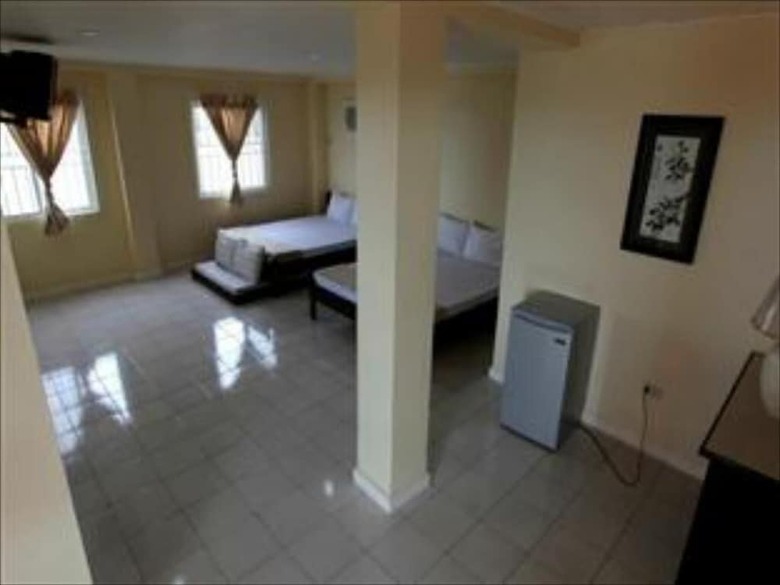 Phi-phi Beach Resorts And Hotel