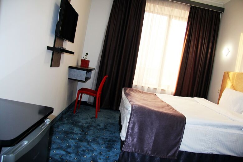 Nar-ar Hotel