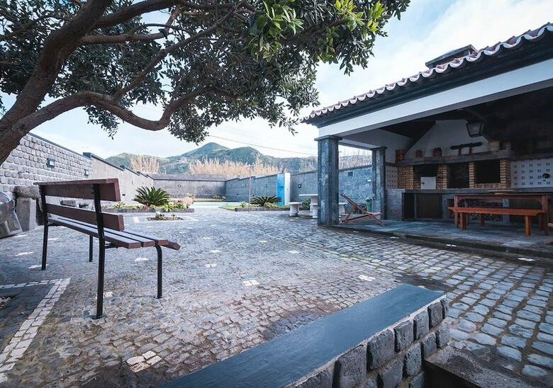 Villa With 3 Bedrooms In Mosteiros, With Private Pool And Wifi
