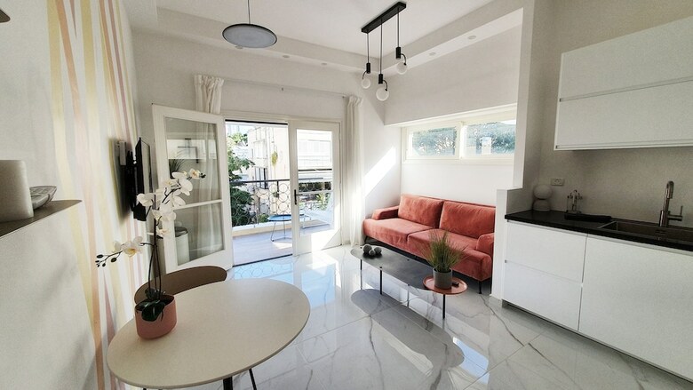 Design 2 Bdr Apartment - Habima Tl60
