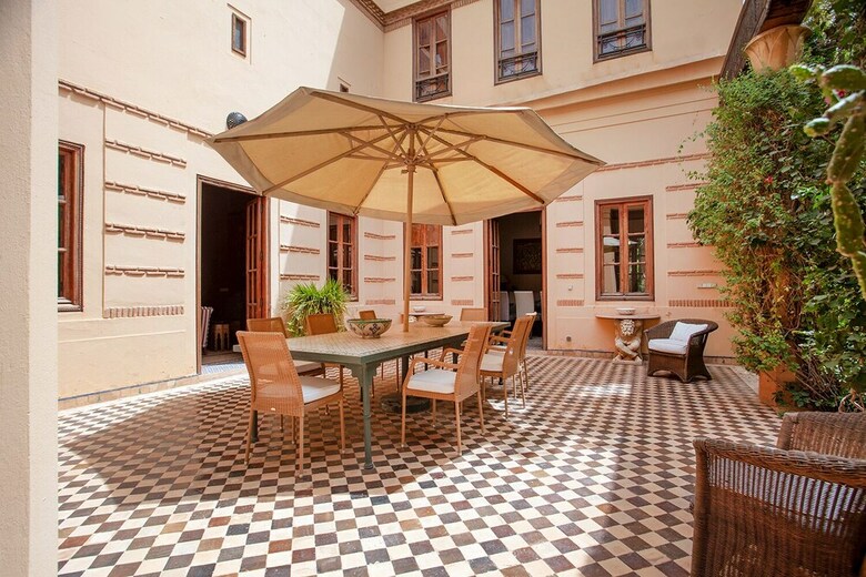 Villa Avirona