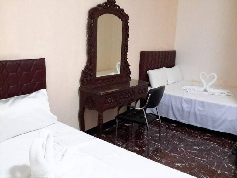 Hotel Knights Ko Suites