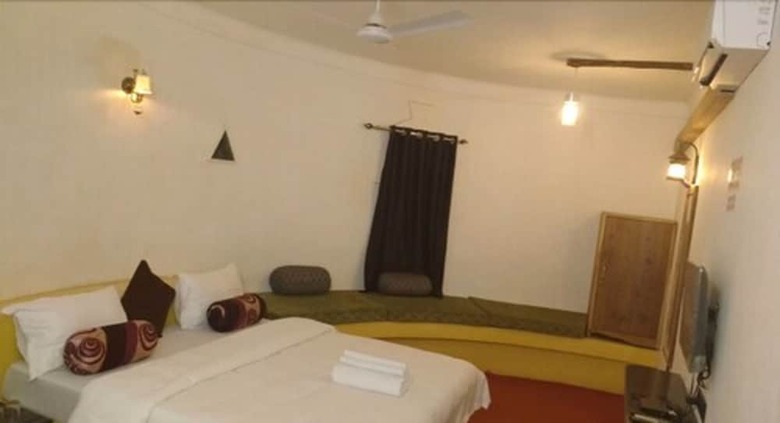 Hotel Shyam Farm House And Resort