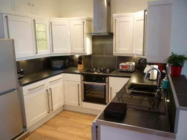 1 Saron Cottages