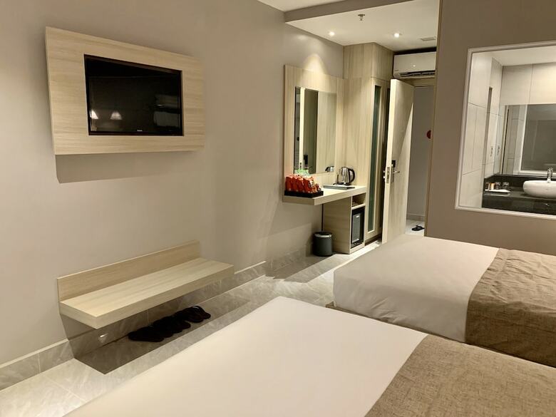 Holiday 2 Hotel