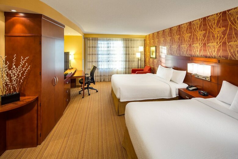 Hotel Courtyard By Marriott Calgary Airport