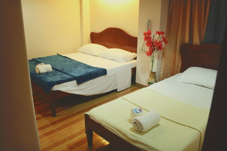 Hotel Southpoolside Tourist Inn