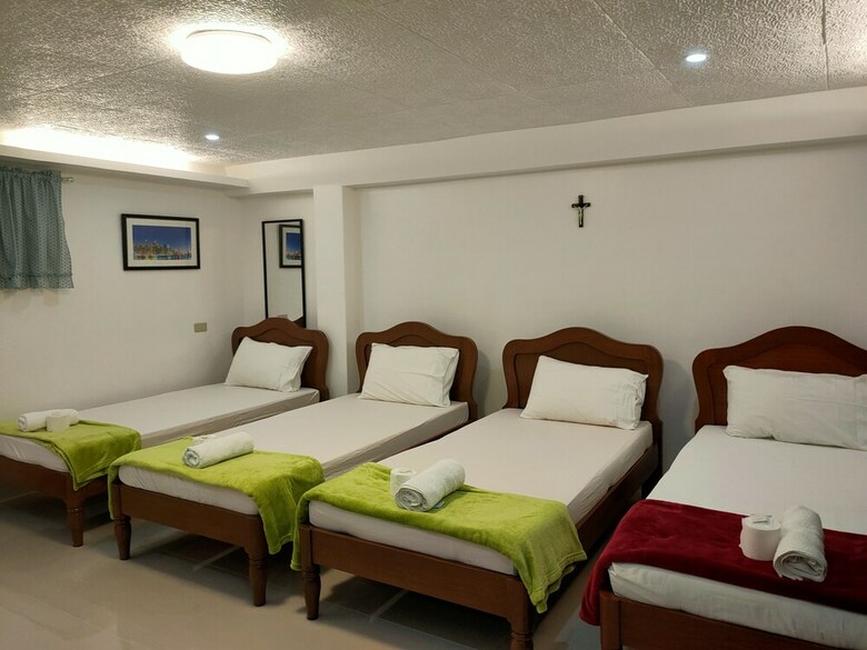 Hotel Southpoolside Tourist Inn