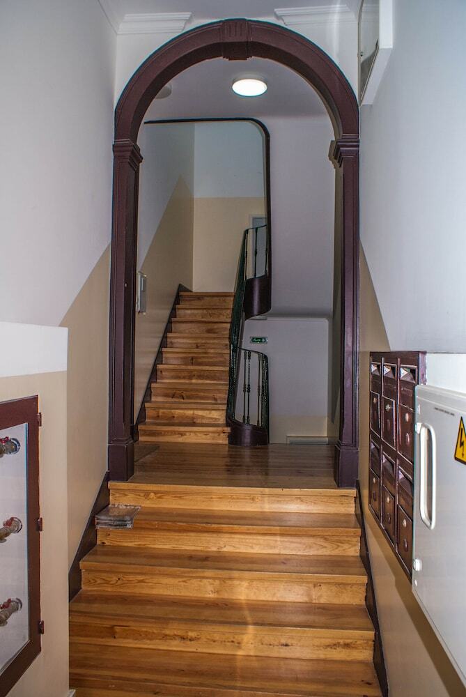 Castelo Terrace Apartments