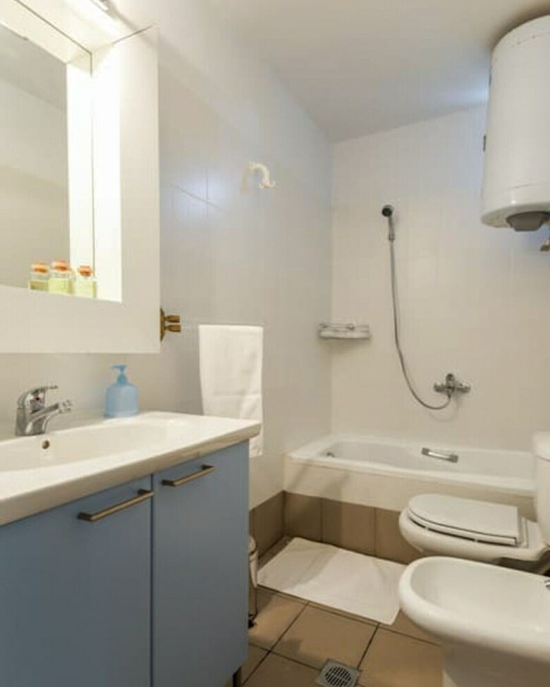 Green Bay Villa With Pool, Near Xenia Beach