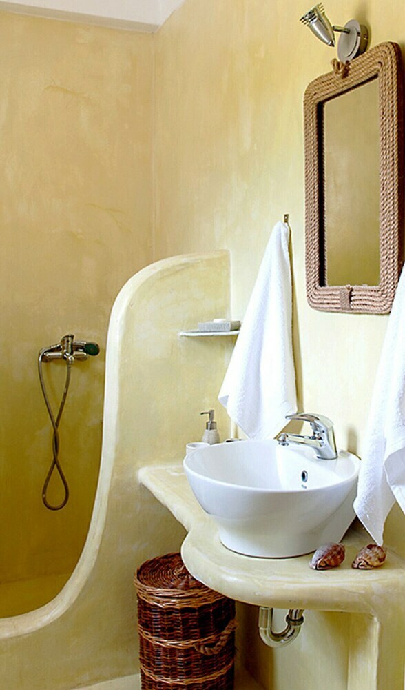 Superior 3-bedroom Villa With Sea View In Kythnos