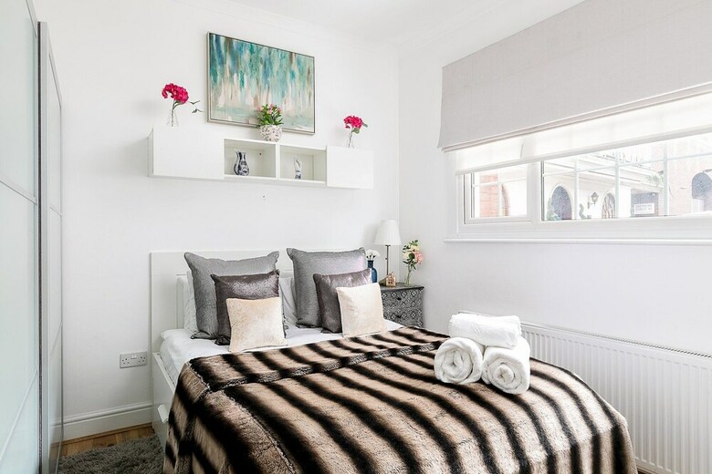 Park Lane Living! 3-bed 2-bath
