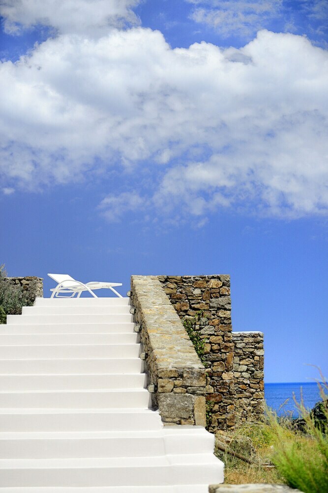 Stunning 6 Bedroom Villa In Fokos Beach
