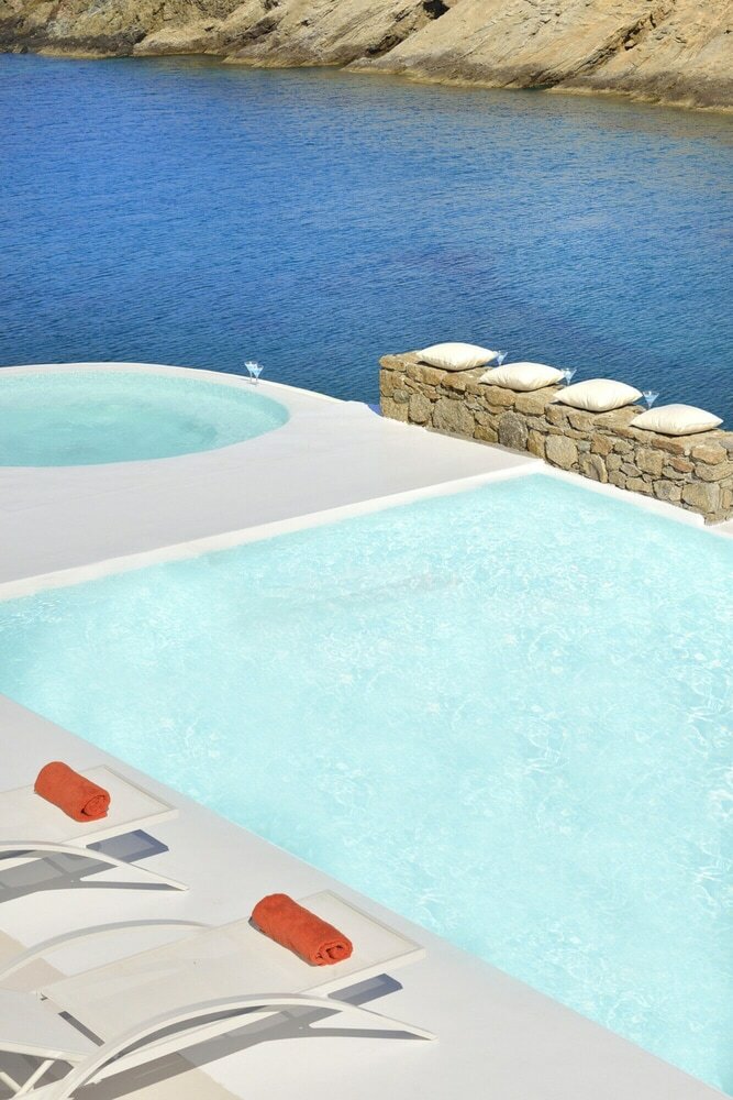 Stunning 6 Bedroom Villa In Fokos Beach