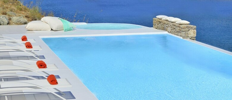 Stunning 6 Bedroom Villa In Fokos Beach