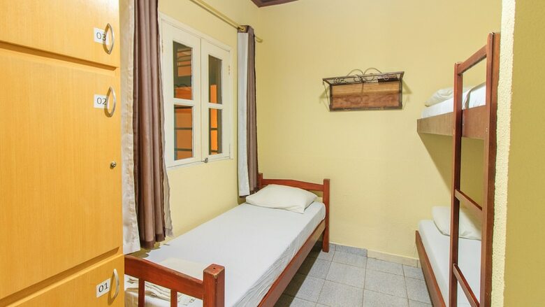 Hostal Guaruj� Hostel