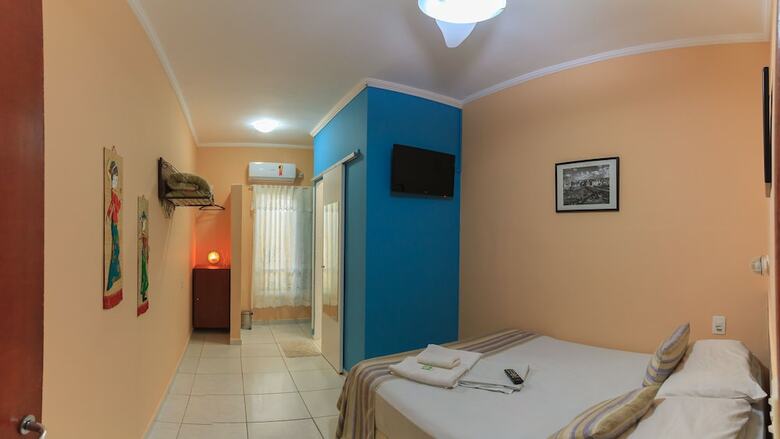 Hostal Guaruj� Hostel