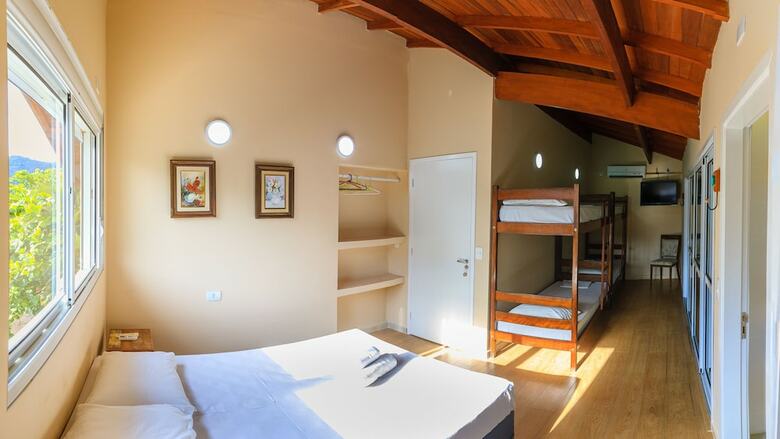 Hostal Guaruj� Hostel