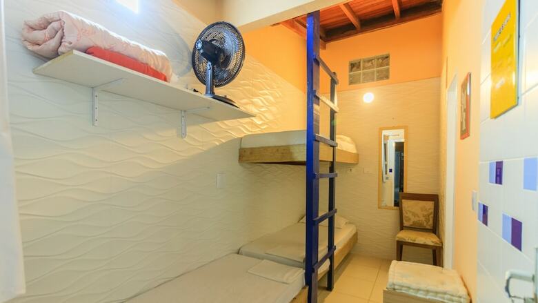Hostal Guaruj� Hostel