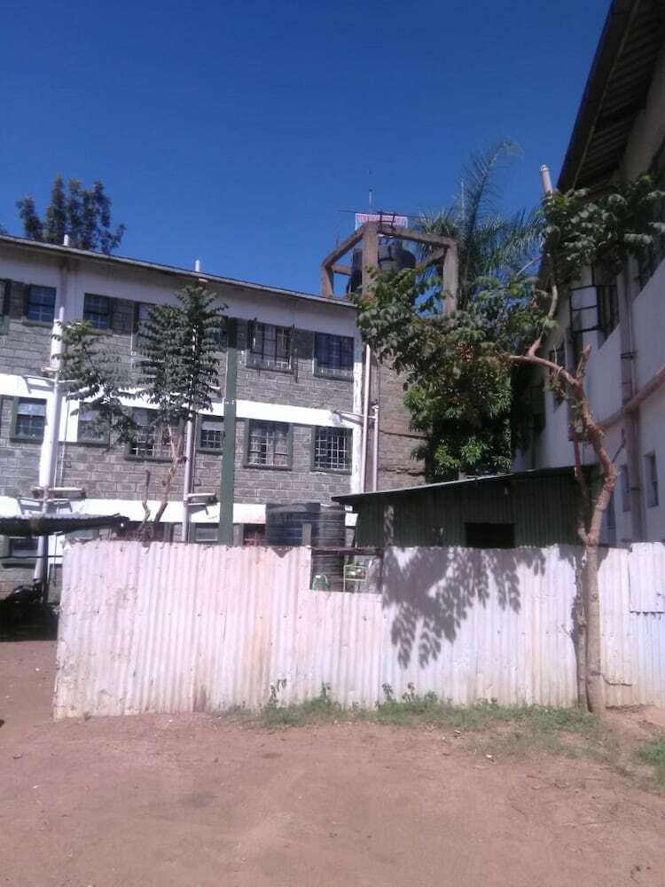 Green Court Hotel