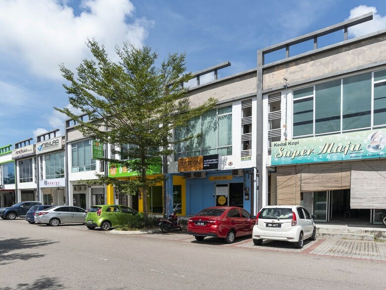 Hotel Spot On 89834 Blue District Backpackers
