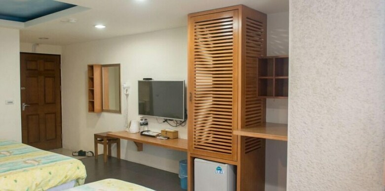 Hotel Xinyu Holiday Inn