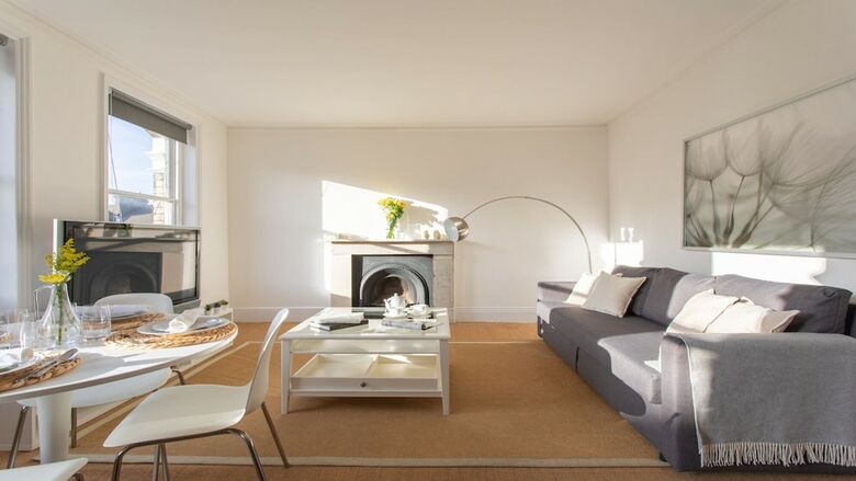 Cromwell Elite Apartment