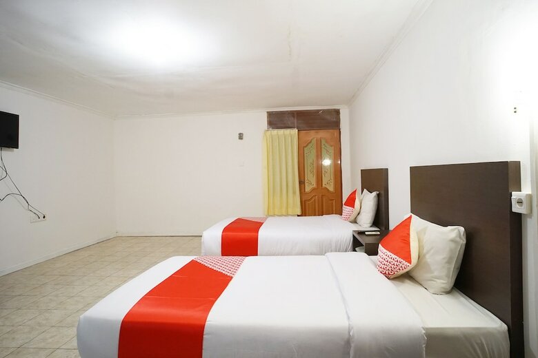 Capital O 2885 Hemra Hotel