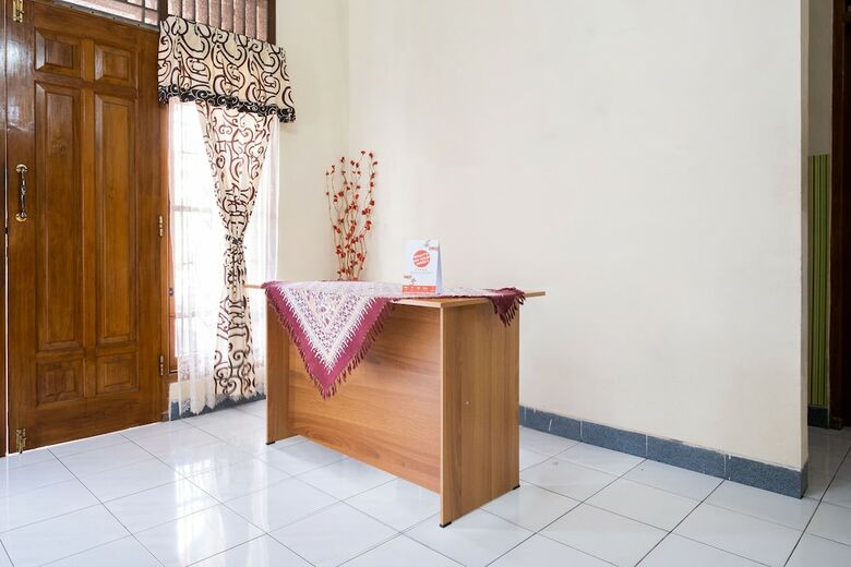 Hotel Oyo 2889 Abel Homestay Syariah