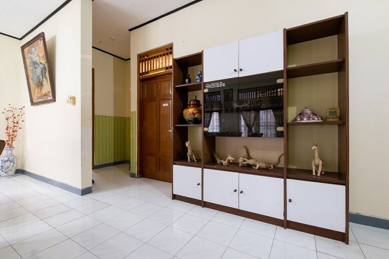 Hotel Oyo 2889 Abel Homestay Syariah