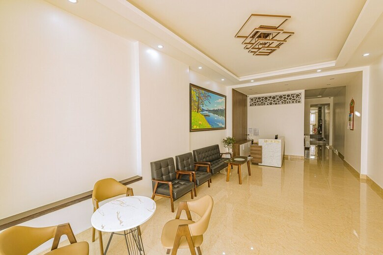 Phan Thong Vang Hotel