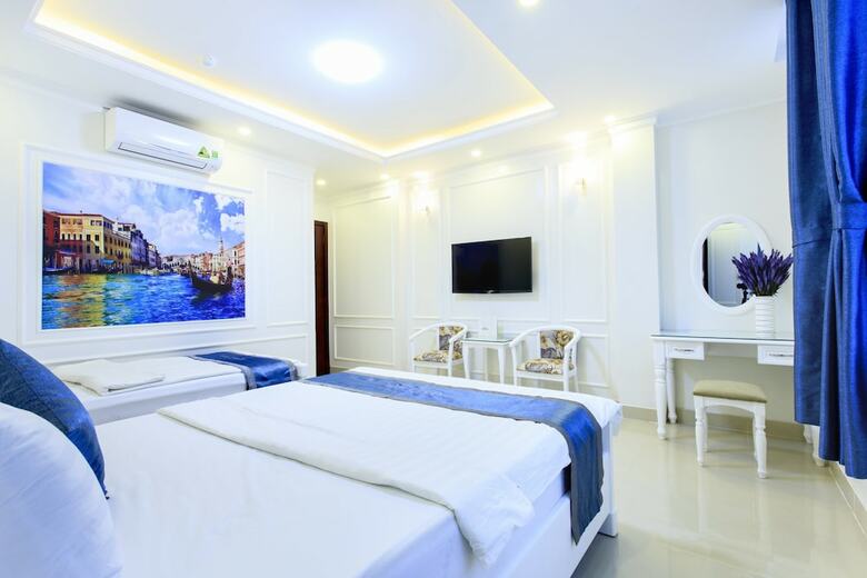 Venice Hotel