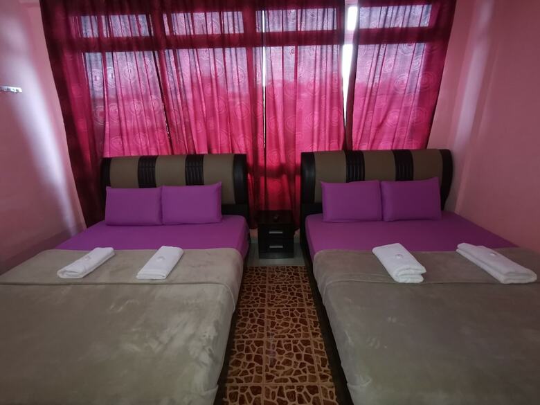Oyo 89951 Maa Hari Hotel