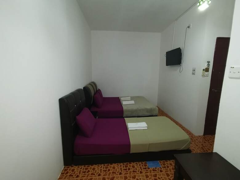 Oyo 89951 Maa Hari Hotel