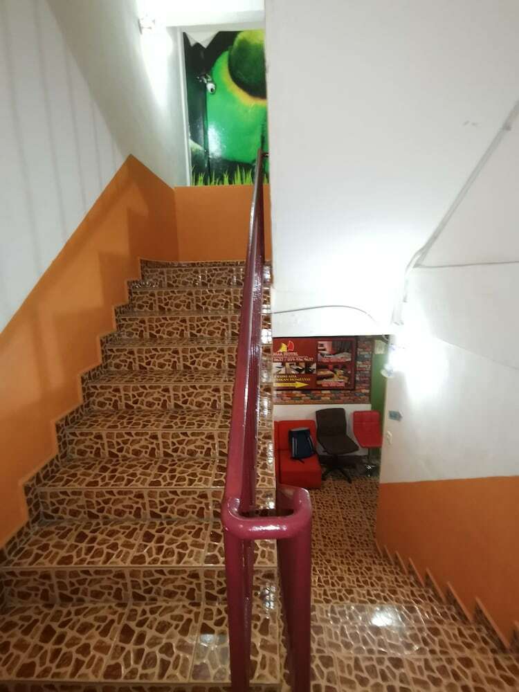 Oyo 89951 Maa Hari Hotel