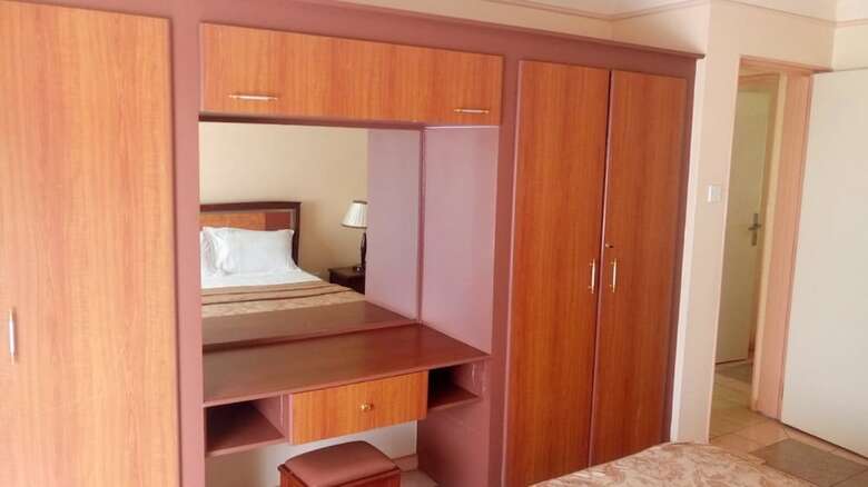 Apartamentos Lighthomez Pinnacle Suites