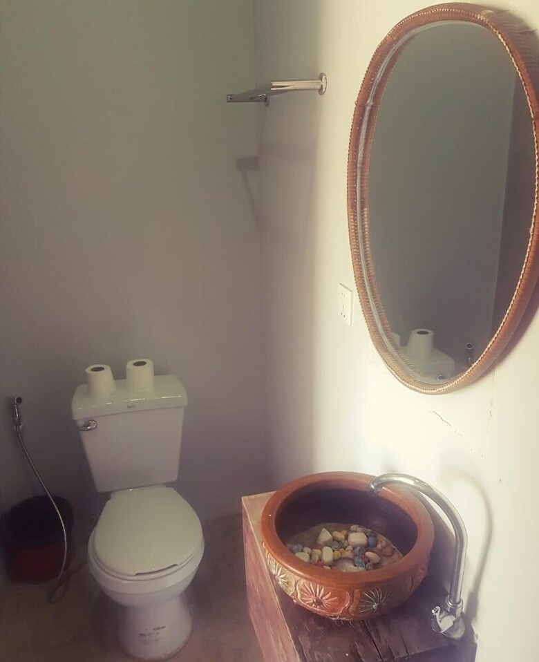 Hotel Violet Villa And Restro
