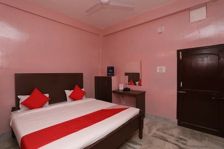 Hotel Chilika Residency